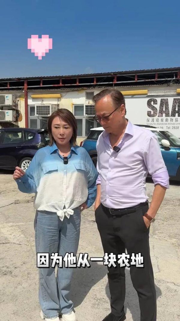 新影宝 周润发训练班同学近况曝光，65岁巨肺歌手变身歌唱老师，优雅依旧